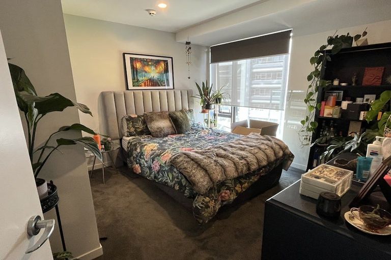 Photo of property in Pinnacle Apartments, E802/160 Victoria Street, Te Aro, Wellington, 6011