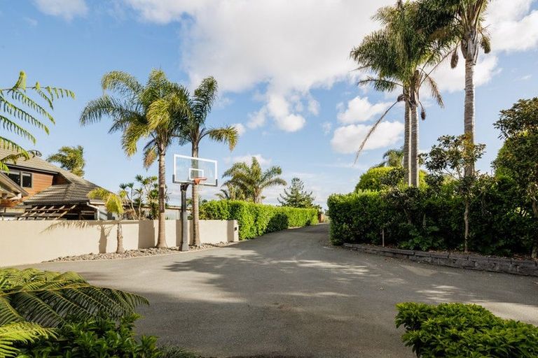 Photo of property in 2 Stonebridge Road, Temple View, Hamilton, 3289