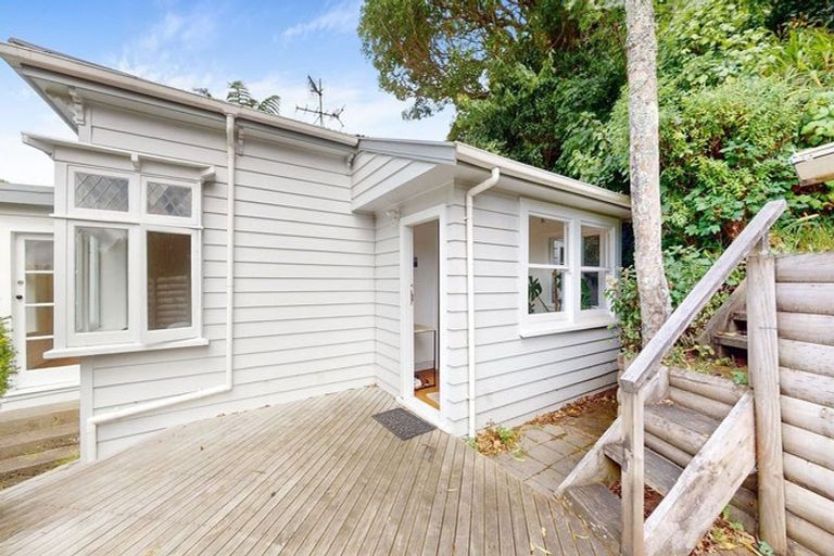 Photo of property in 78 Glenmore Street, Northland, Wellington, 6012