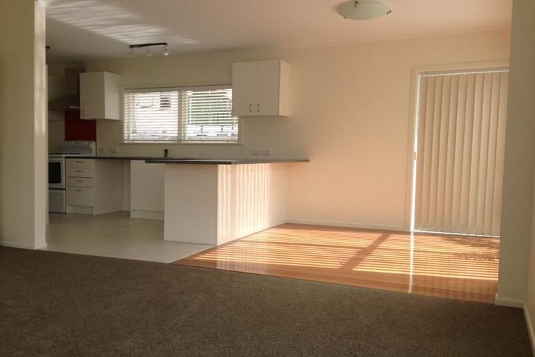 Photo of property in 25 Universal Drive, Henderson, Auckland, 0610