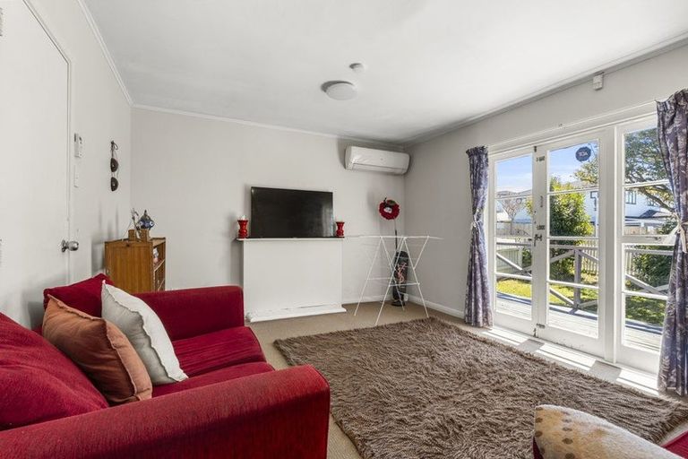 Photo of property in 146 Seabrook Avenue, New Lynn, Auckland, 0600