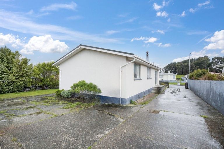 Photo of property in 2 Burns Street, Kew, Invercargill, 9812