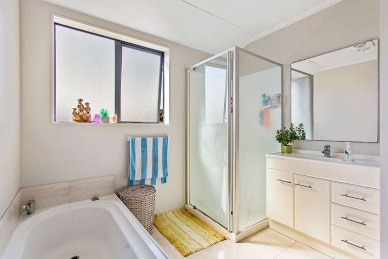 Photo of property in 72 Coxhead Road, Manurewa, Auckland, 2102