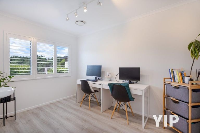 Photo of property in 59 Te Puia Drive, Aotea, Porirua, 5024