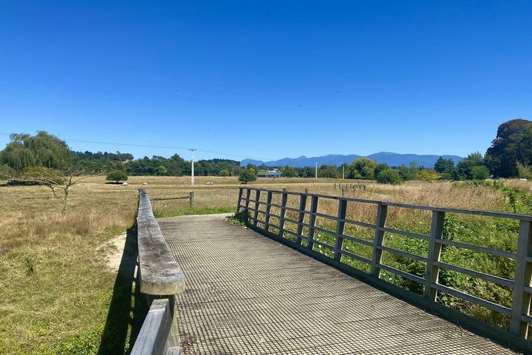 Photo of property in 11 Horton Road, Tasman, Upper Moutere, 7173