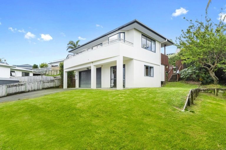 Photo of property in 14 Thornlea Drive, Welcome Bay, Tauranga, 3112