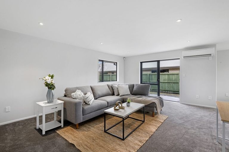 Photo of property in 3 Linkwater Way, Parklands, Christchurch, 8083