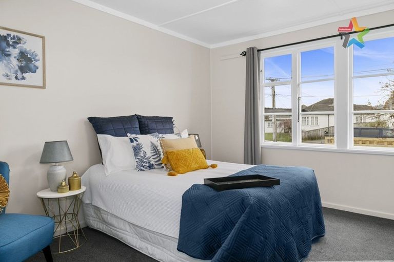 Photo of property in 1/25 Benge Crescent, Naenae, Lower Hutt, 5011