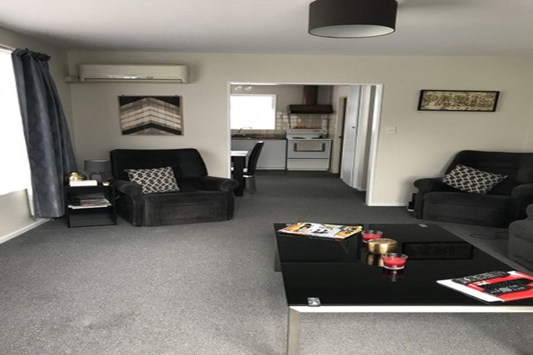 Photo of property in 2/72 Waratah Street, Avondale, Christchurch, 8061