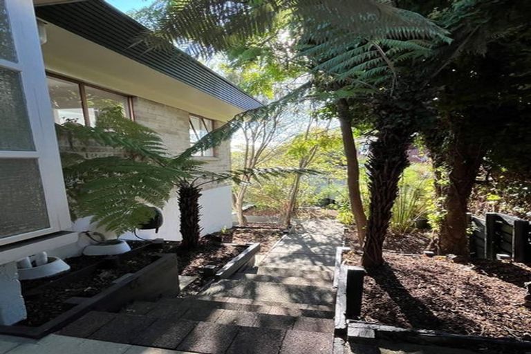 Photo of property in 2/16 Malters Place, Browns Bay, Auckland, 0630