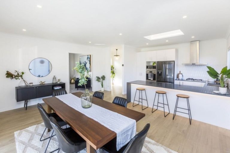 Photo of property in 7 Hopkirk Avenue, Wallaceville, Upper Hutt, 5018