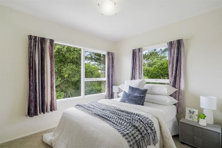 Photo of property in 20 Tamahere Drive, Glenfield, Auckland, 0629