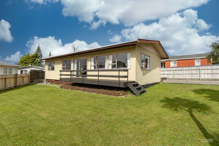 Photo of property in 44 Beaumaris Crescent, Ascot Park, Porirua, 5024