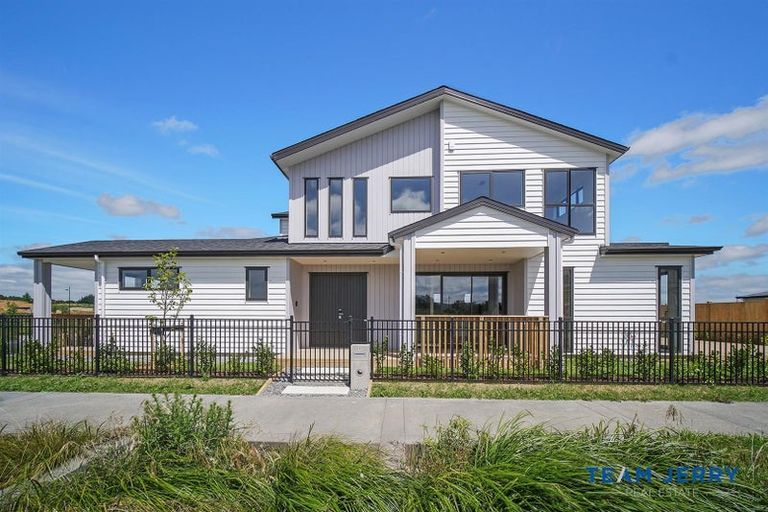 Photo of property in 7 Kauitara Lane, Karaka, 2113