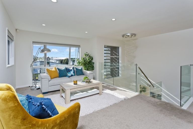 Photo of property in 4 Greenlink Rise, Long Bay, Auckland, 0630