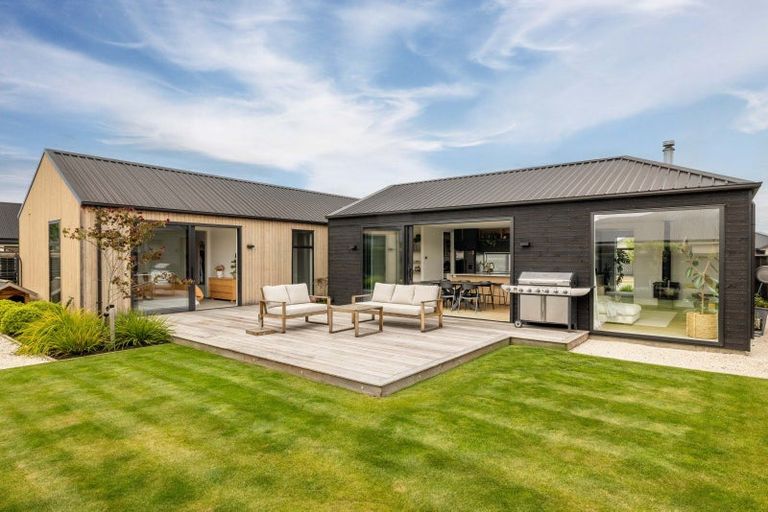 Photo of property in 9 Valour Drive, Rangiora, 7400