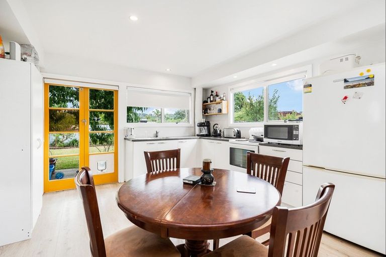 Photo of property in 12 Ringer Avenue, Matapouri, Whangarei, 0173