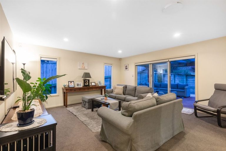 Photo of property in 30 Aotea Drive, Aotea, Porirua, 5024