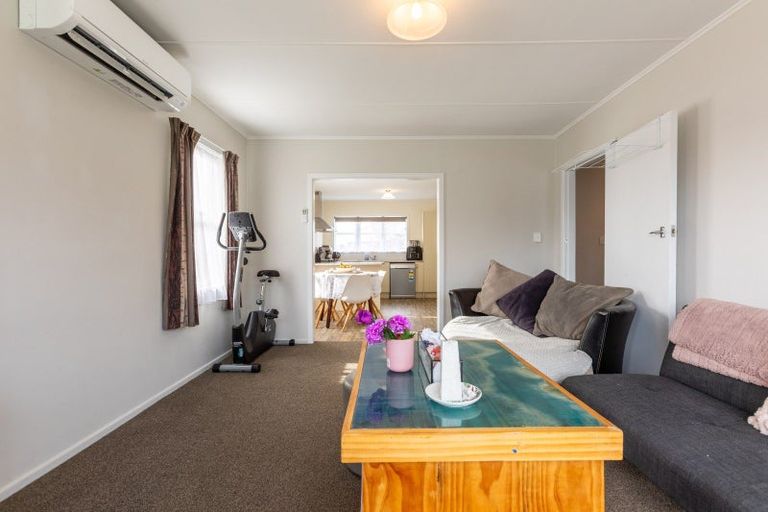 Photo of property in 34 James Street, Dannevirke, 4930