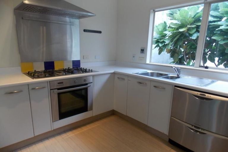 Photo of property in 16c Moturoa Street, Pipitea, Wellington, 6011