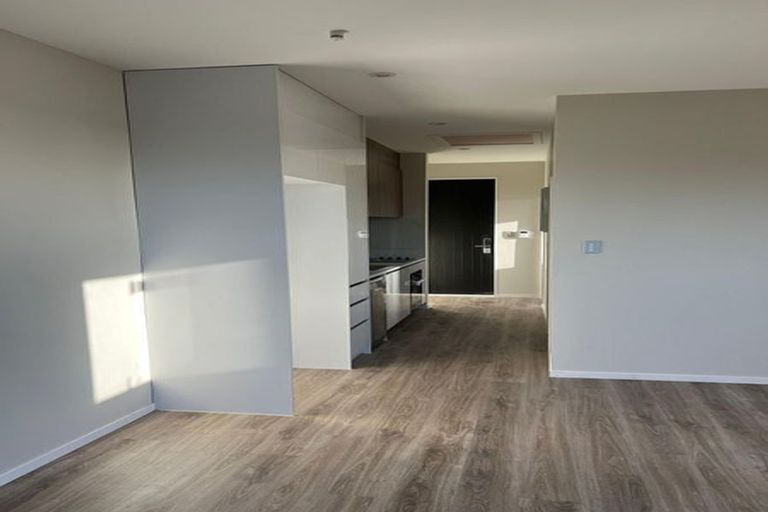 Photo of property in 9/88 Gloria Avenue, Te Atatu Peninsula, Auckland, 0610