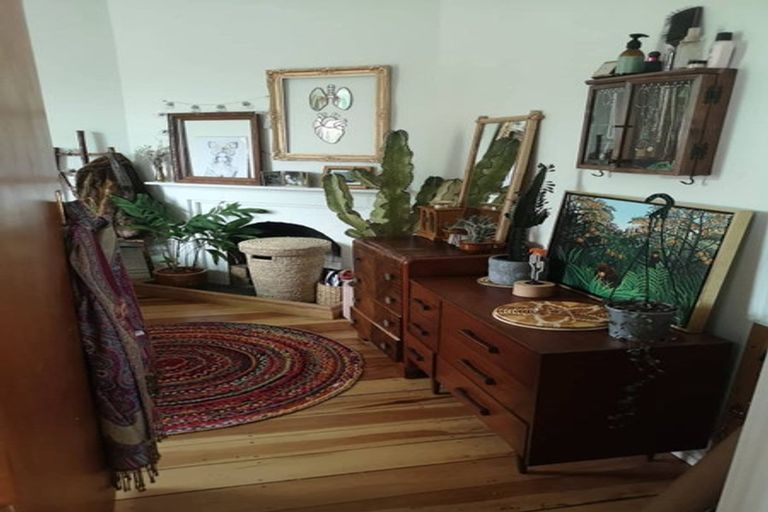 Photo of property in 1/3 Oates Road, Glen Eden, Auckland, 0602