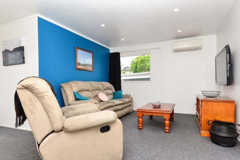 Photo of property in 1 Hatea Place, Dinsdale, Hamilton, 3204