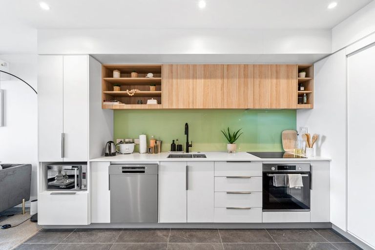 Photo of property in 906/1 Buscomb Avenue, Henderson, Auckland, 0610