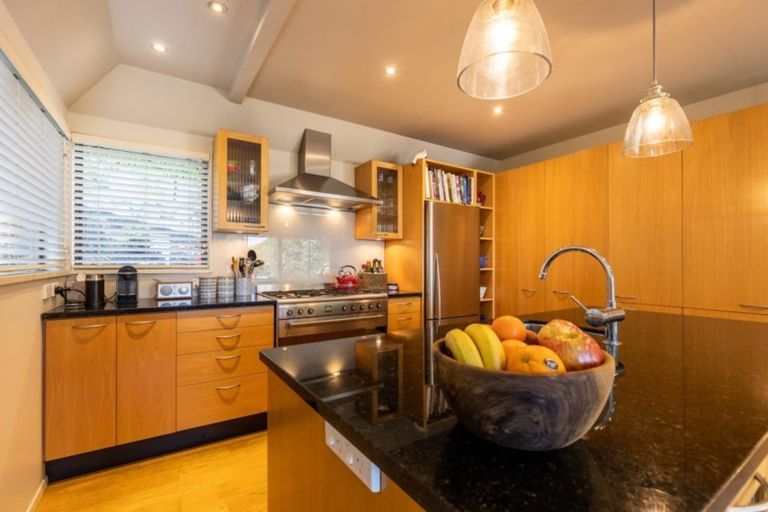 Photo of property in 30 Whitby Road, Britannia Heights, Nelson, 7010