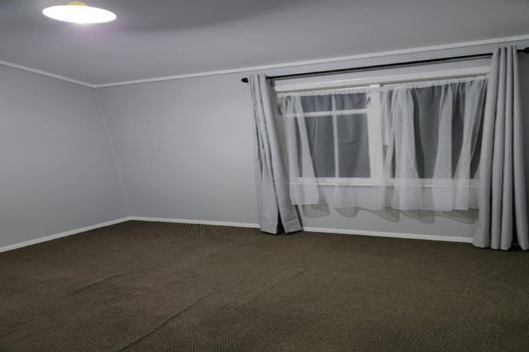 Photo of property in 78-80 Hereford Street, Cannons Creek, Porirua, 5024