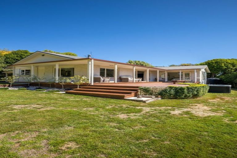 Photo of property in 540 Mountain Road, Lepperton, New Plymouth, 4373