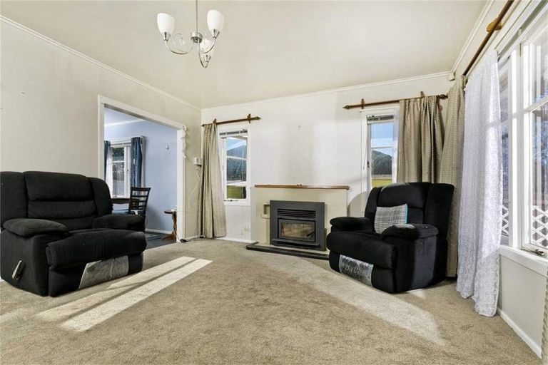 Photo of property in 61 Wilsher Crescent, Henderson, Auckland, 0612