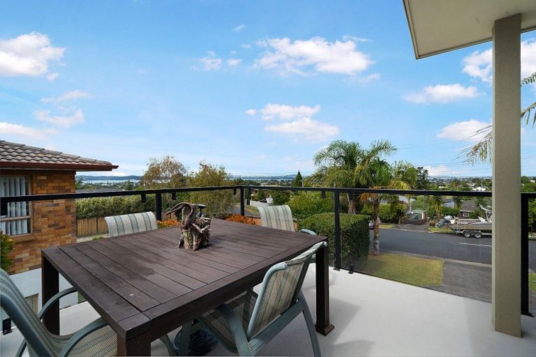 Photo of property in 180 Royal Road, Massey, Auckland, 0614