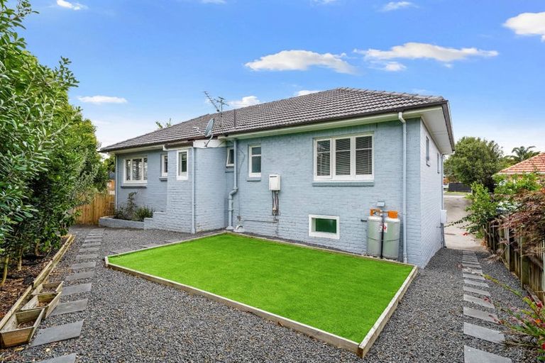 Photo of property in 142d Rangitoto Road, Papatoetoe, Auckland, 2025