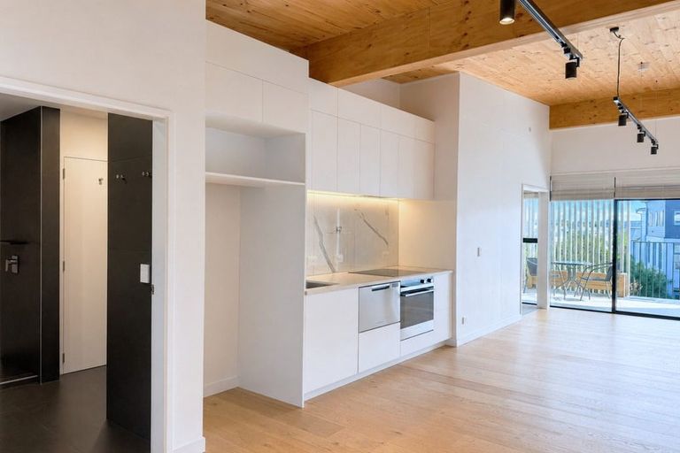 Photo of property in 10/165 Hobsonville Point Road, Hobsonville, Auckland, 0616
