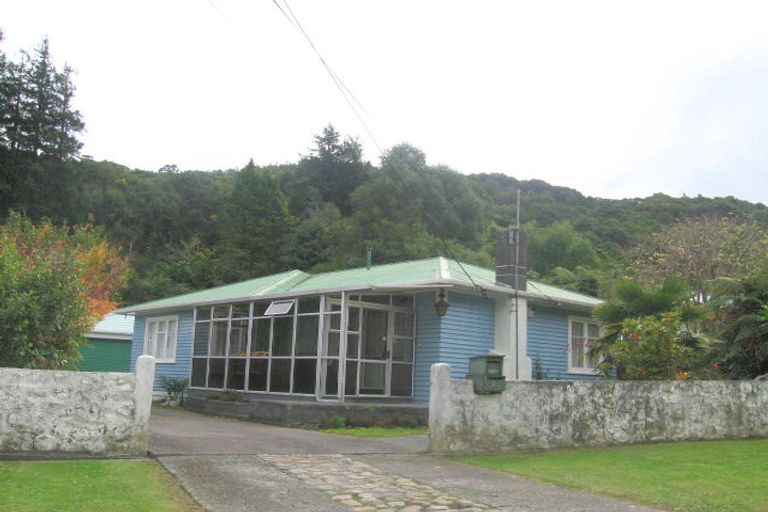 Photo of property in 123 Hair Street, Wainuiomata, Lower Hutt, 5014
