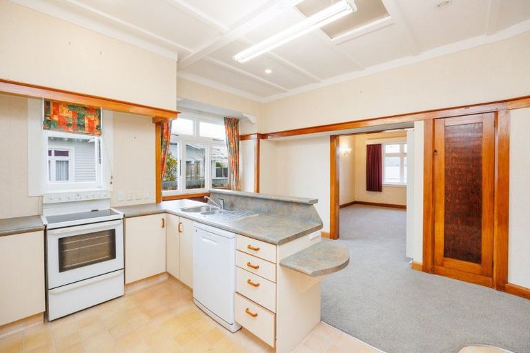 Photo of property in 19 Brightwater Terrace, Terrace End, Palmerston North, 4410
