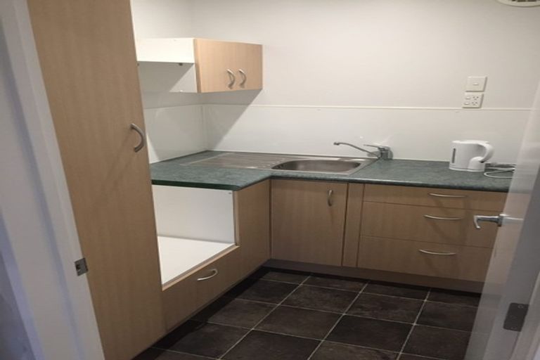 Photo of property in 91a Colwill Road, Massey, Auckland, 0614