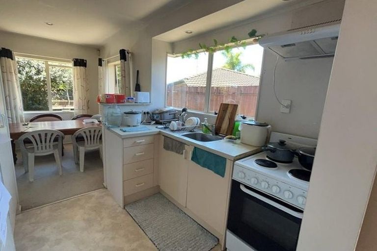 Photo of property in 1/25 Glenlea Place, Flat Bush, Auckland, 2019