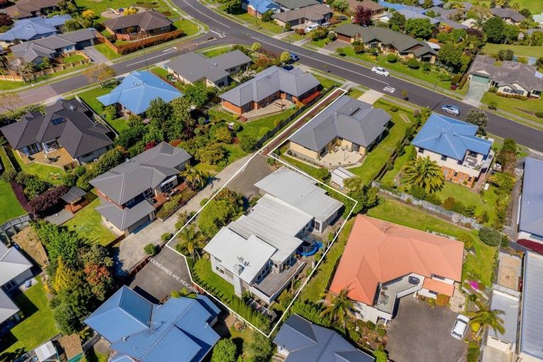 Photo of property in 37 Oteki Park Drive, Welcome Bay, Tauranga, 3112