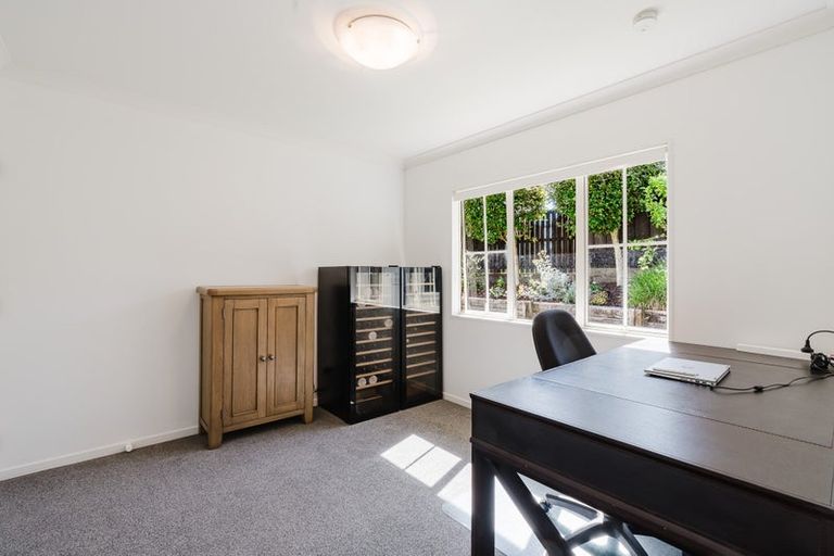 Photo of property in 18 Tironui Terrace, Western Heights, Hamilton, 3200