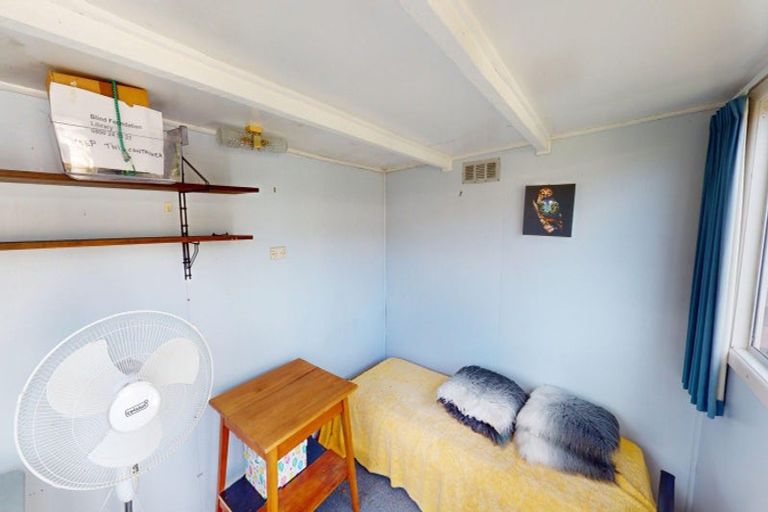 Photo of property in 1 Saint Annes Street, Levin, 5510