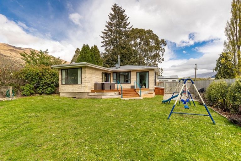 Photo of property in 53 Kent Street, Kingston, Athol, 9793