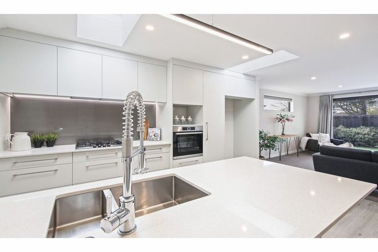 Photo of property in 16 Horoeka Street, Avonhead, Christchurch, 8042