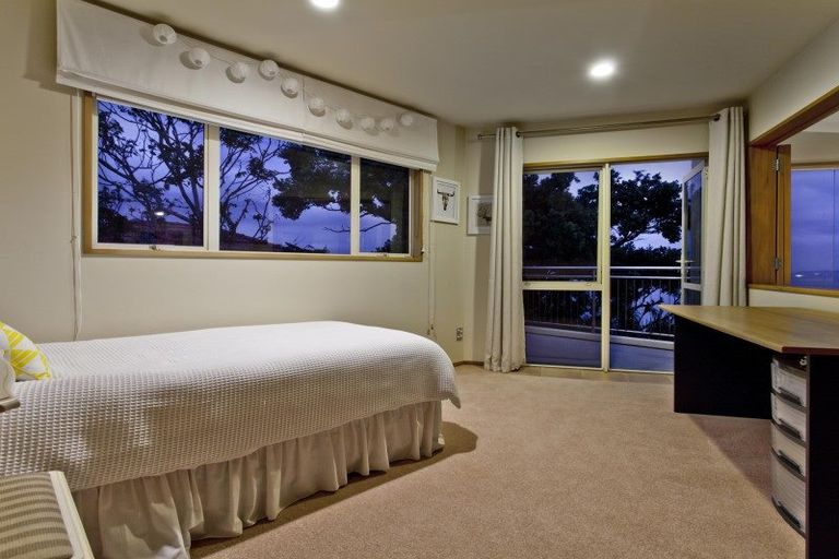 Photo of property in 20 Cliff Road, Torbay, Auckland, 0630