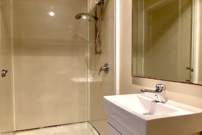 Photo of property in 2c Palomino Drive, Henderson, Auckland, 0612