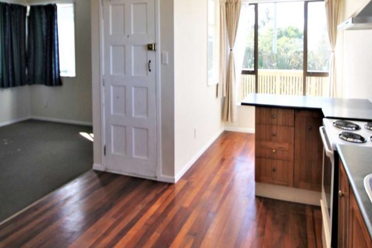 Photo of property in 25 Hiwi Crescent, Titahi Bay, Porirua, 5022