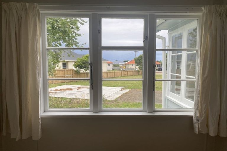 Photo of property in 11 Goldsmith Crescent, Levin, 5510