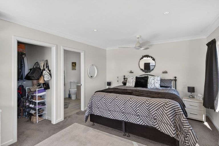 Photo of property in 25 Hanawera Ridge Road, Manakau, Otaki, 5583