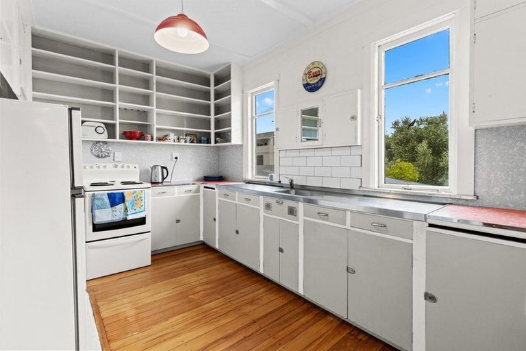 Photo of property in 53 Dorset Avenue, Westown, New Plymouth, 4310